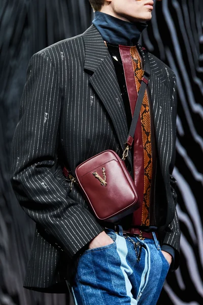Look 147